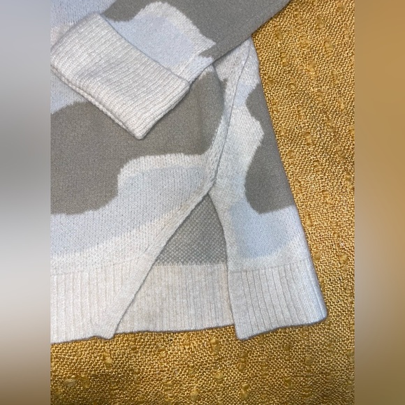 Express Turtleneck Sweater - Picture 2 of 9